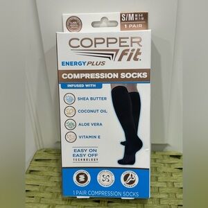 Copper Fit Energy Plus Compression Socks Size S/M Men 6-9 Women 7-10 Knee High